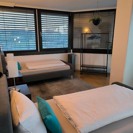Im Herzen Von Wiesdorf- Blick Auf Das Bayer-Kreuz -Appartement Mit 2 Schlafzimmern-Fuer 3 Personen -Zentral Gelegen - Friedrich Ebert Platz 5A , 4Te Etage - Dachterrasse Und Sauna - Kaution Pflicht - เลเวอร์คูเซน ภายนอก รูปภาพ