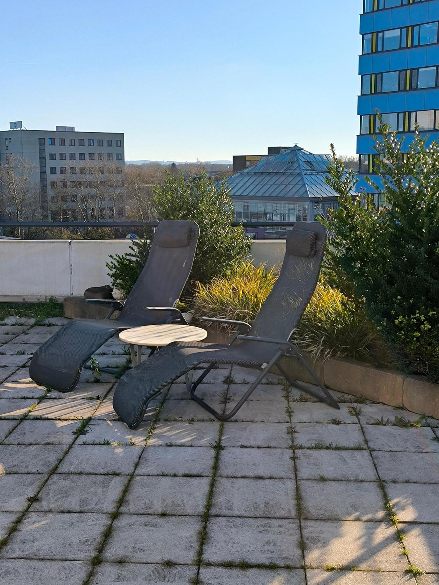 Im Herzen Von Wiesdorf- Blick Auf Das Bayer-Kreuz -Appartement Mit 2 Schlafzimmern-Fuer 3 Personen -Zentral Gelegen - Friedrich Ebert Platz 5A , 4Te Etage - Dachterrasse Und Sauna - Kaution Pflicht - เลเวอร์คูเซน ภายนอก รูปภาพ