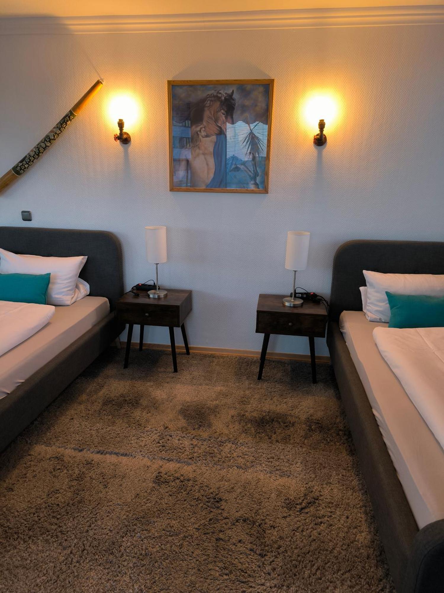 Im Herzen Von Wiesdorf- Blick Auf Das Bayer-Kreuz -Appartement Mit 2 Schlafzimmern-Fuer 3 Personen -Zentral Gelegen - Friedrich Ebert Platz 5A , 4Te Etage - Dachterrasse Und Sauna - Kaution Pflicht - เลเวอร์คูเซน ภายนอก รูปภาพ