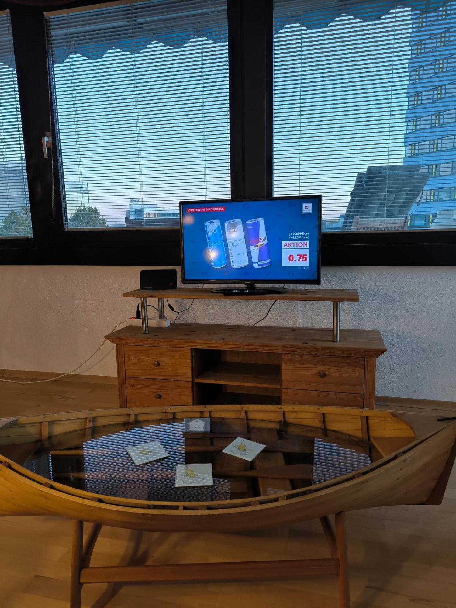 Im Herzen Von Wiesdorf- Blick Auf Das Bayer-Kreuz -Appartement Mit 2 Schlafzimmern-Fuer 3 Personen -Zentral Gelegen - Friedrich Ebert Platz 5A , 4Te Etage - Dachterrasse Und Sauna - Kaution Pflicht - เลเวอร์คูเซน ภายนอก รูปภาพ
